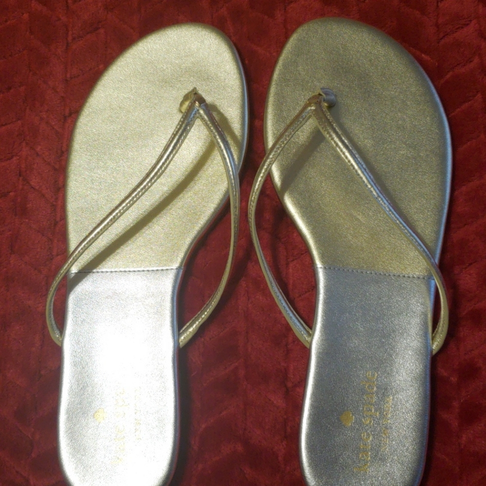 Kate Spade thong sandals Brand New never worn!